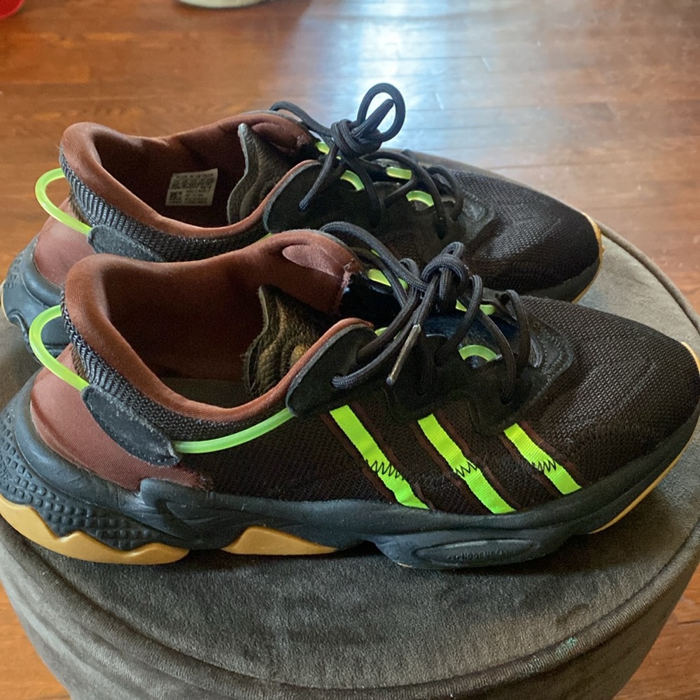 Adidas king push sneakers.